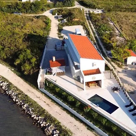 Villa Maritime - Bucht Ljubacki