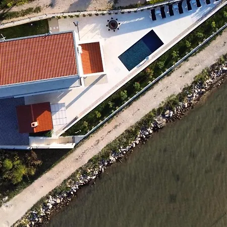 Villa Maritime - Exklusive Strandvilla Mit Beheiztem Pool, Grillhuette & Meerblick Bei Zadar