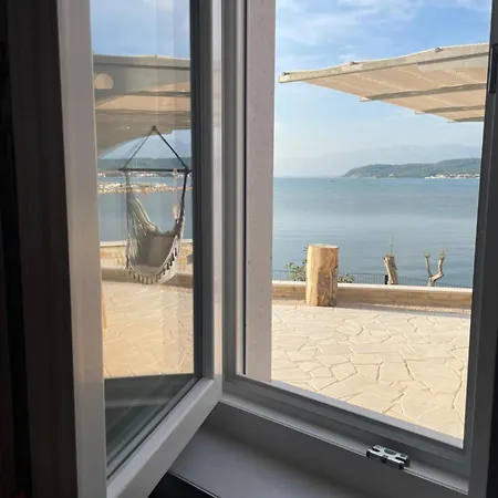 Maritime - Exklusive Strandvilla Mit Beheiztem Pool, Grillhuette & Meerblick Bei Zadar