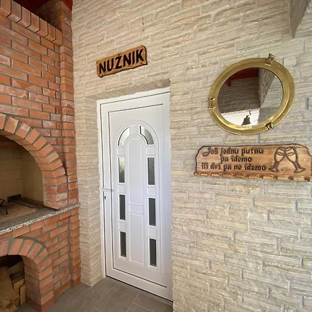 Maritime - Exklusive Strandvilla Mit Beheiztem Pool, Grillhuette & Meerblick Bei Zadar *