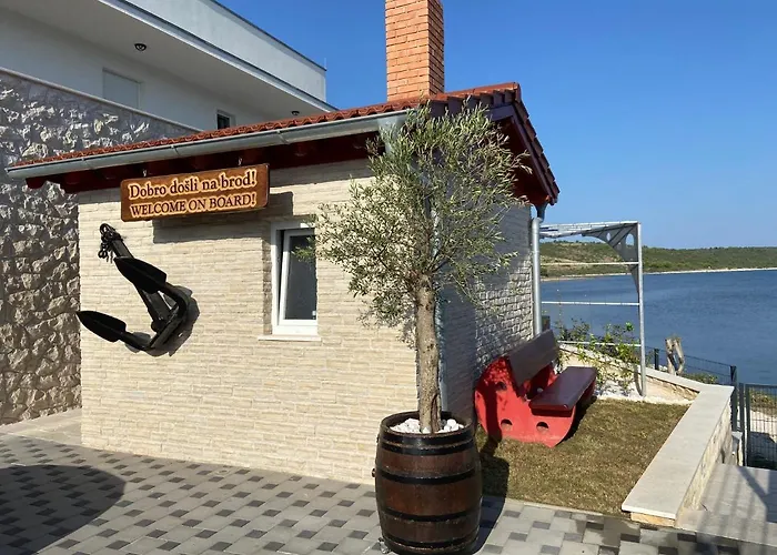 Maritime - Exklusive Strandvilla Mit Beheiztem Pool, Grillhütte&meerblick Bei Zadar Ljubač