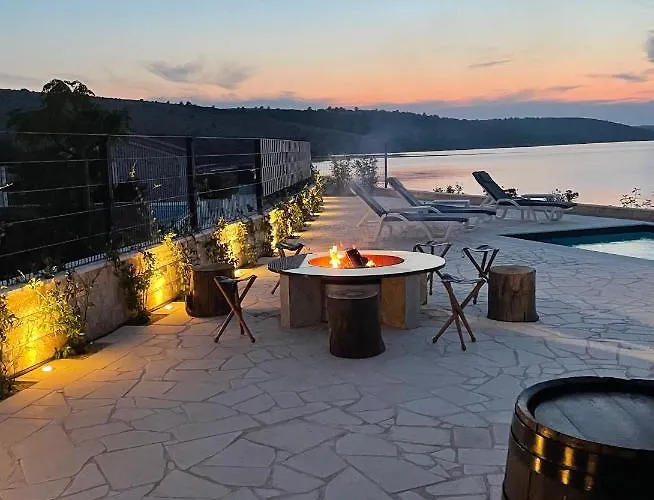 Maritime - Exklusive Strandvilla Mit Beheiztem Pool, Grillhuette & Meerblick Bei Zadar Вилла *