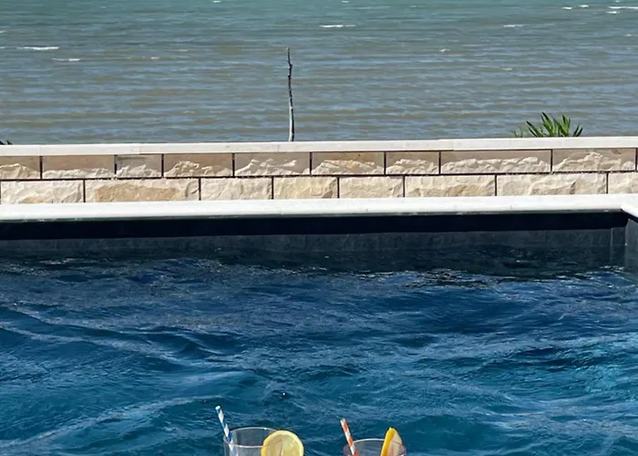 Maritime - Exklusive Strandvilla Mit Beheiztem Pool, Grillhuette & Meerblick Bei Zadar * Любач