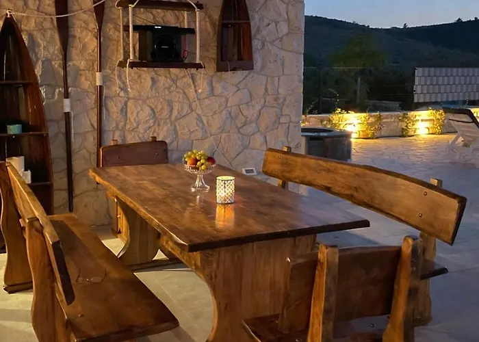 Maritime - Exklusive Strandvilla Mit Beheiztem Pool, Grillhuette & Meerblick Bei Zadar Villa Ljubac (Zadar)