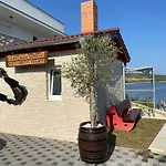 Maritime - Exklusive Strandvilla Mit Beheiztem Pool, Grillhuette & Meerblick Bei Zadar Ljubac (Zadar)
