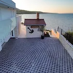 Maritime - Exklusive Strandvilla Mit Beheiztem Pool, Grillhuette & Meerblick Bei Zadar Vila *