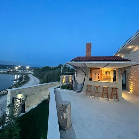 Maritime - Exklusive Strandvilla Mit Beheiztem Pool, Grillhütte&meerblick Bei Zadar Ljubač
