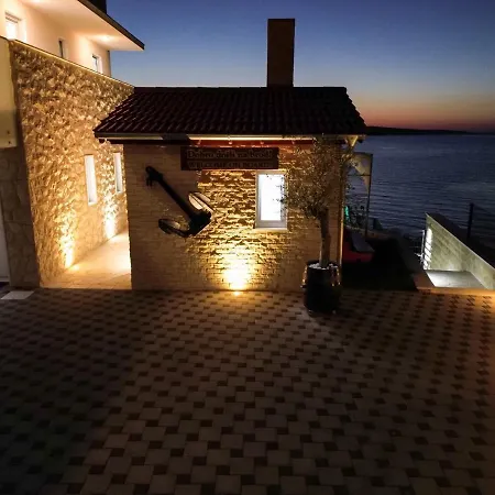 Vila Maritime - Exklusive Strandvilla Mit Beheiztem Pool, Grillhuette & Meerblick Bei Zadar Ljubač