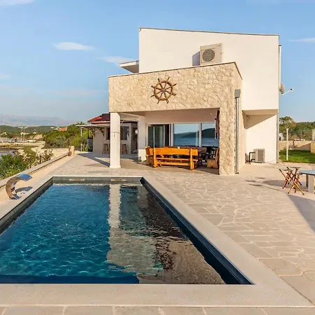 Maritime - Exklusive Strandvilla Mit Beheiztem Pool, Grillhütte&meerblick Bei Zadar * Ljubač