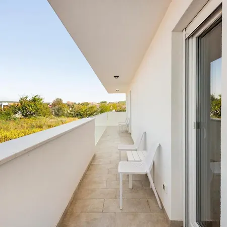 Villa Maritime - Exklusive Strandvilla Mit Beheiztem Pool, Grillhütte&meerblick Bei Zadar Ljubač
