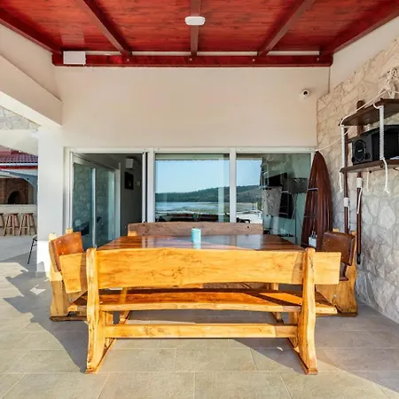 Maritime - Exklusive Strandvilla Mit Beheiztem Pool, Grillhütte&meerblick Bei Zadar Villa *