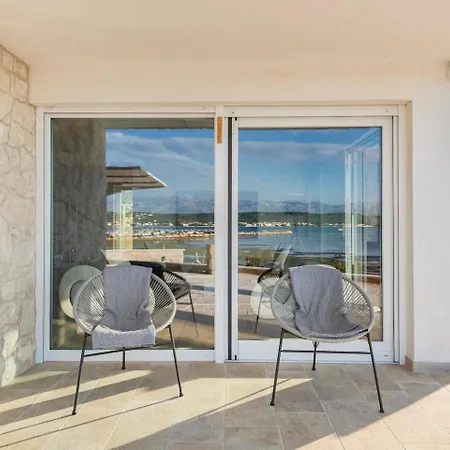 Maritime - Exklusive Strandvilla Mit Beheiztem Pool, Grillhuette & Meerblick Bei Zadar *