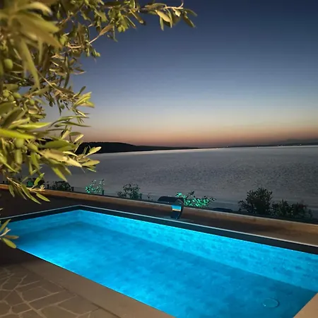 Maritime - Exklusive Strandvilla Mit Beheiztem Pool, Grillhütte&meerblick Bei Zadar Villa *