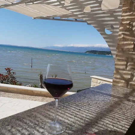 Maritime - Exklusive Strandvilla Mit Beheiztem Pool, Grillhuette & Meerblick Bei Zadar