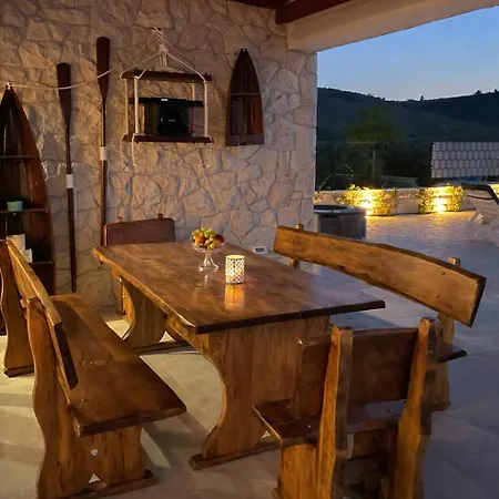 Maritime - Exklusive Strandvilla Mit Beheiztem Pool, Grillhütte&meerblick Bei Zadar Villa Ljubač