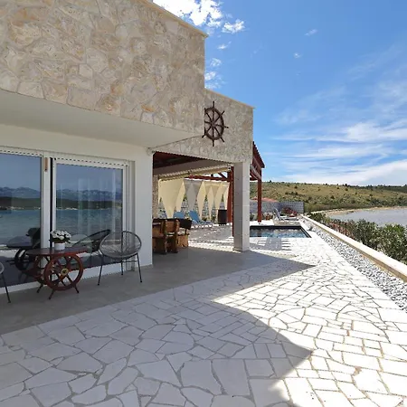 Maritime - Exklusive Strandvilla Mit Beheiztem Pool, Grillhuette & Meerblick Bei Zadar *