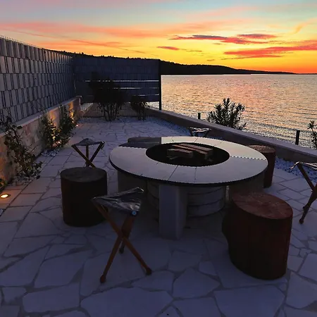 Maritime - Exklusive Strandvilla Mit Beheiztem Pool, Grillhuette & Meerblick Bei Zadar Ljubač