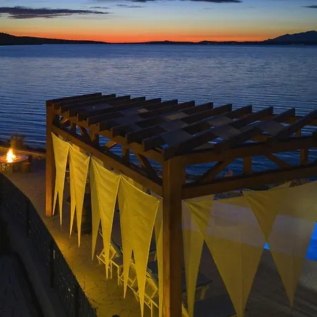Villa Maritime - Exklusive Strandvilla Mit Beheiztem Pool, Grillhuette & Meerblick Bei Zadar Ljubač