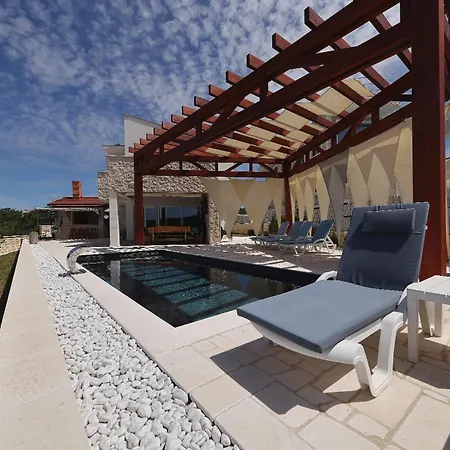 Maritime - Exklusive Strandvilla Mit Beheiztem Pool, Grillhuette & Meerblick Bei Zadar *