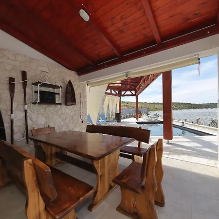 Maritime - Exklusive Strandvilla Mit Beheiztem Pool, Grillhuette & Meerblick Bei Zadar Villa