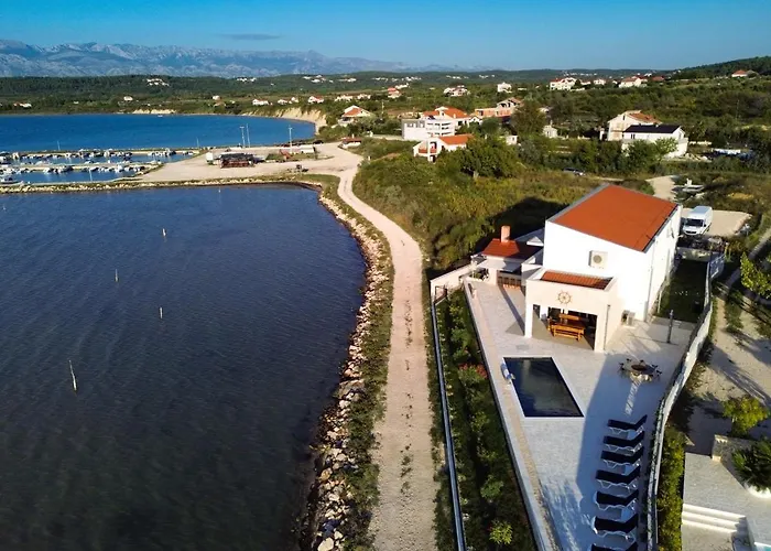 Villa Maritime - Exklusive Strandvilla Mit Beheiztem Pool, Grillhuette & Meerblick Bei Zadar *