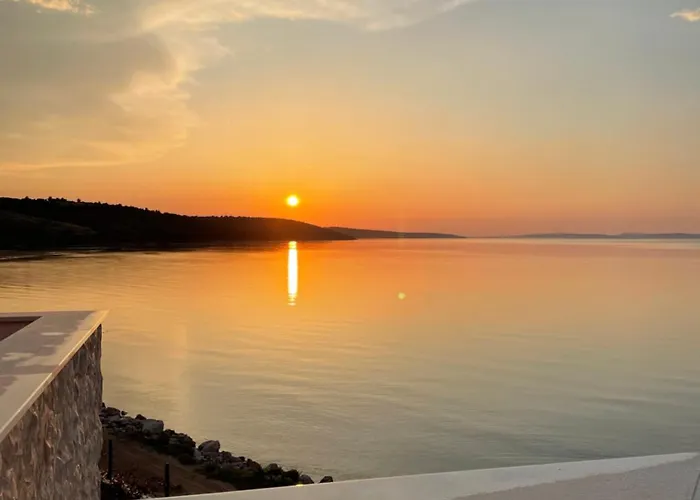 Maritime - Exklusive Strandvilla Mit Beheiztem Pool, Grillhuette & Meerblick Bei Zadar